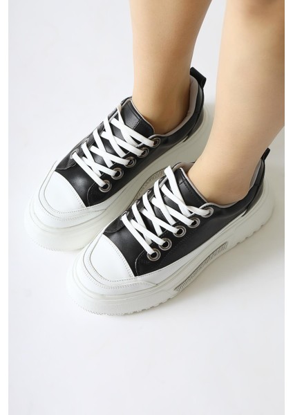 Rosella Siyah Kalın Tabanlı Taş Detaylı Bağcıklı Sneakers fırsatları