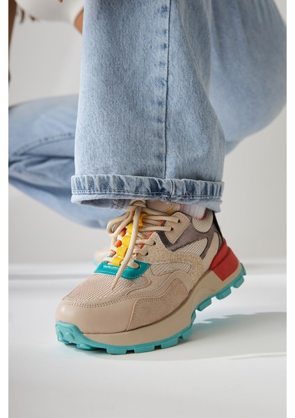 Netta Çok Renkli (Turuncu) File Detaylı Bağcıklı Sneakers fırsatları