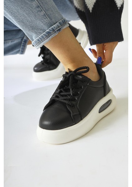 Loura Siyah Deri Desenli Havalı Taban Bağcıklı Sneakers