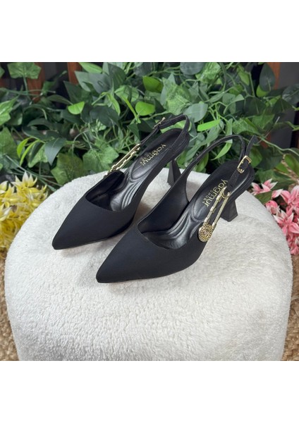 Modern Süet Altın Aksesuarlı Topuklu Ayakkabı M1130