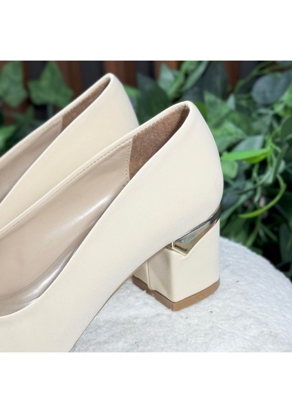 Taş Toka Detaylı Topuklu Ayakkabı M1147 modelleri