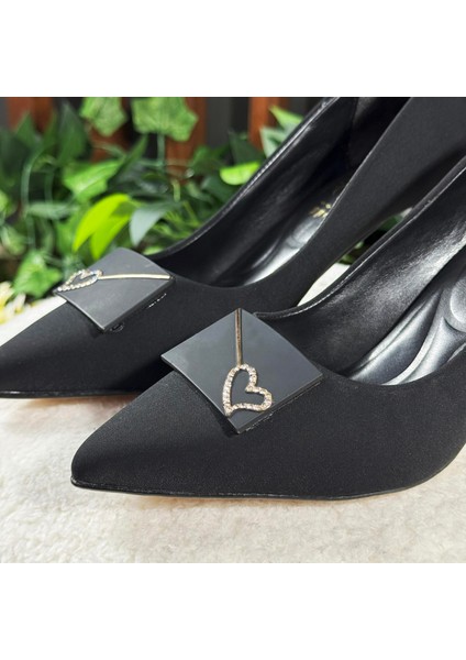 Özel Kalp Tokalı Topuklu Ayakkabı M1149 fiyatları