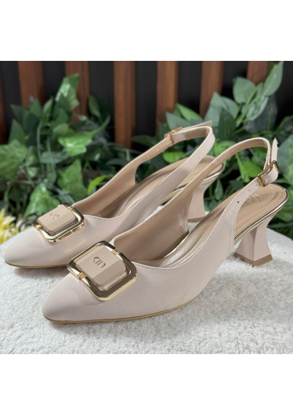 Özel Tokalı Ince Topuklu Ayakkabı M1106