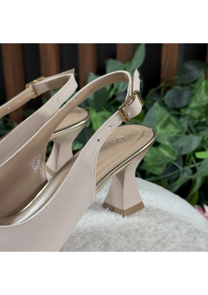 Özel Tokalı Ince Topuklu Ayakkabı M1106 fiyatları