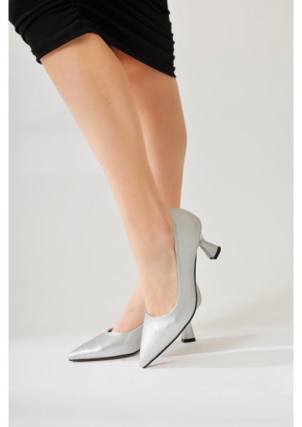 Dorothe Gümüş Desenli Kadeh Topuk Stiletto modelleri