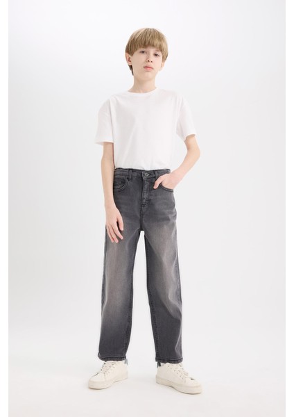 Erkek Çocuk Loose Fit Düz Paça Basic Düz Jean Pantolon D6489A825SM modelleri