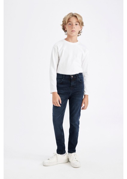 Erkek Çocuk Slim Fit Dar Kesim Düz Paça Cepli Jean Pantolon C5706A824WN fırsatları