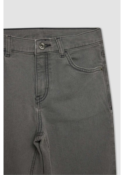 Erkek Çocuk Straight Fit Düz Paça Cepli Gri Basic Düz Jean Pantolon C3697A824WN