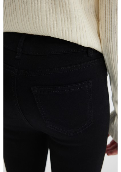 Kız Çocuk Skinny Fit Dar Paça Cepli Siyah Pantolon C7505A824AU