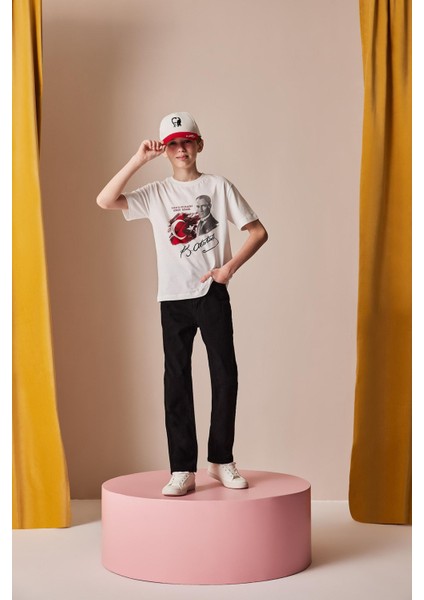 Erkek Çocuk Straight Fit Standart Paça Basic Düz Jean Pantolon B5445A825SM