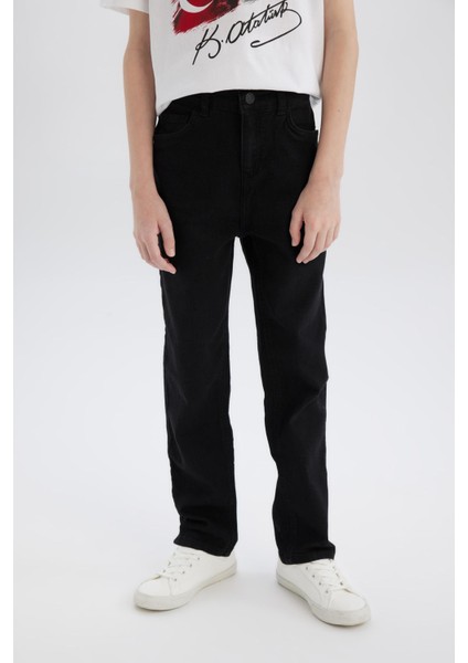 Erkek Çocuk Straight Fit Standart Paça Basic Düz Jean Pantolon B5445A825SM indirimleri