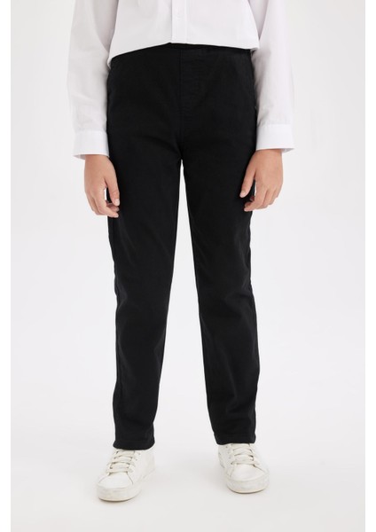 Erkek Çocuk Düz Paça Beli Lastikli Cepli Basic Düz Siyah Gabardin Okul Pantolonu T8850A624AU fırsatları