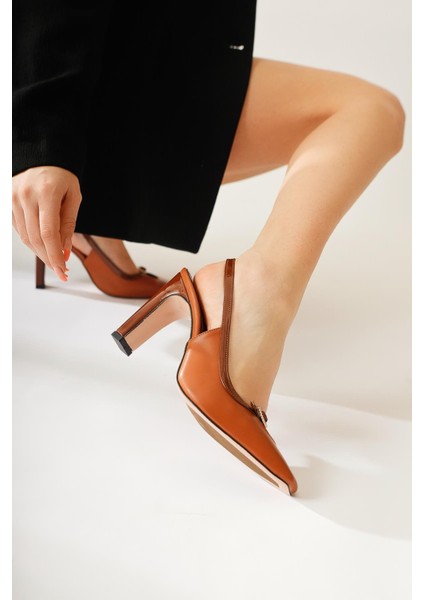 Elenita Taba Küt Burunlu Taş Detaylı Topuklu Ayakkabı