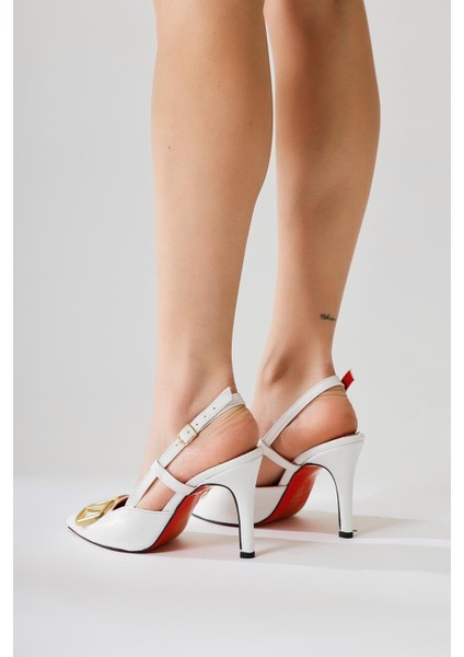 Eve-Marie Beyaz Toka Detaylı Sivri Burunlu Stiletto fırsatları