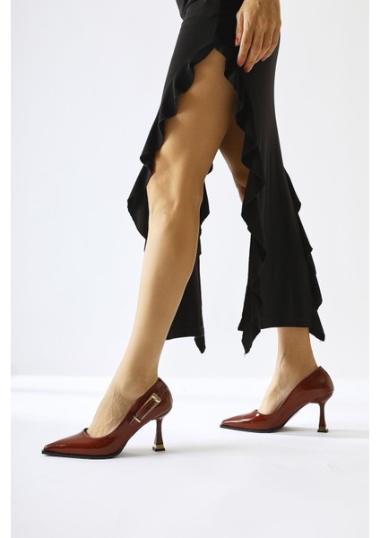 Mithra Bordo Rugan Sivri Burunlu Toka Detaylı Topuklu Ayakkabı fırsatları