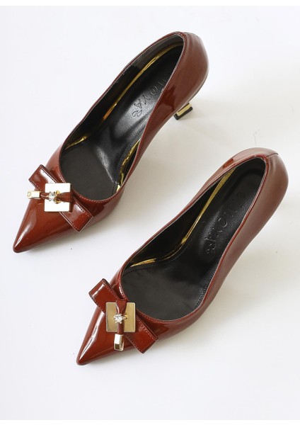 Mimosa Bordo Rugan Sivri Burunlu Tektaş Toka Detaylı Topuklu Ayakkabı indirimleri