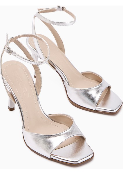 Nova Gümüş Bilekten Tokalı Ince Topuklu Kadın Ayakkabı fiyatları