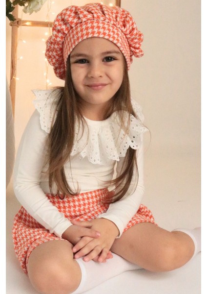 Kız Çocuk Ekru Uzun Kollu Bisiklet Yaka Fisto Detaylı 23 Nisan Body Bluz