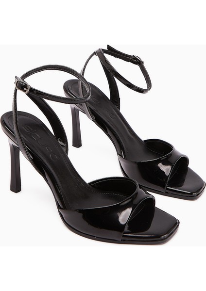 Nova Siyah Rugan Bilekten Tokalı Ince Topuklu Kadın Ayakkabı modelleri