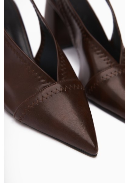 Essie Kahve Sivri Burunlu Elastik Dikiş Detaylı Kalın Topuklu Kadın Ayakkabı indirimleri