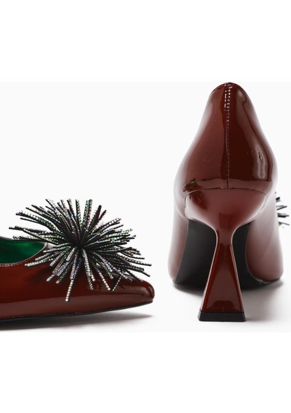 Choi Bordo Rugan Sivri Burunlu Taşlı Püskül Detaylı Topuklu Kadın Ayakkabı indirimleri