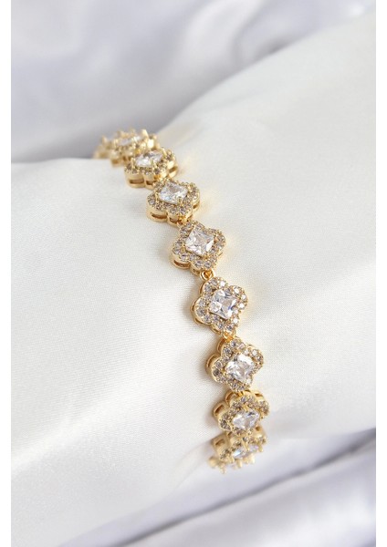 Pirinç Zirkon Taşlı Yonca Baget Model Gold Renk Vıp Seri Kadın Bileklik - TJ-BB7510