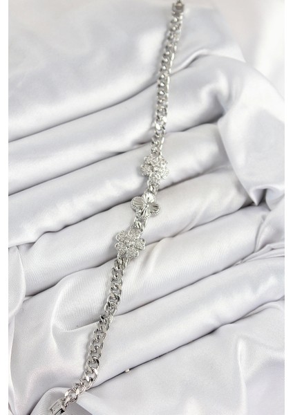 Pirinç Zirkon Taşlı Yonca Model Gümüş Renk Kadın Bileklik - TJ-BB7558 fiyatları