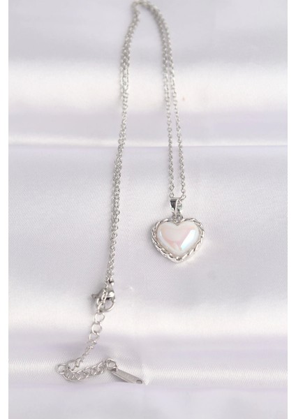 316L Çelik Zincir Gümüş Renk Beyaz Taşlı Bombeli Kalp Kolye fiyatları
