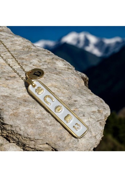 Kişiye Özel Harfli Çelik Şans Plakası Kolye – Gold & Beyaz fiyatları