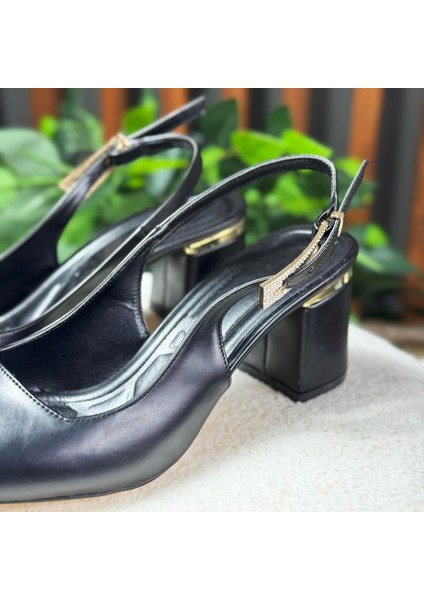 Siyah Sivri Burun Minderli Arkası Açık Blok Topuklu Ayakkabı M1127 fiyatları