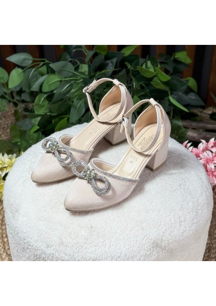Taş Fiyonklu Bilek Bağlamalı Topuklu Ayakkabı M1118