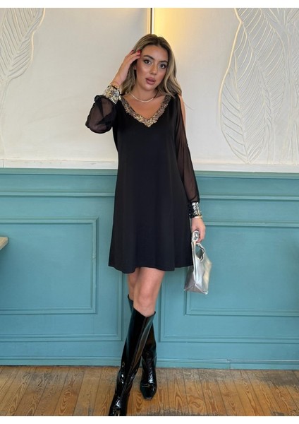 Kadın Siyah Uzun Kollu Kollar Tül Yırtmaçlı V Yakalı Kısa Krep Elbise modelleri