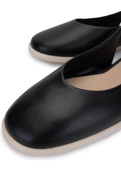 Kadın Hakiki Deri Siyah/krem Babet Ayakkabı 961 11940 Bn Ayk Y25 Sıyah/krem modelleri