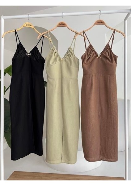 Göğsü Aksesuarlı Önü Yırtmaçlı Elbise 2899