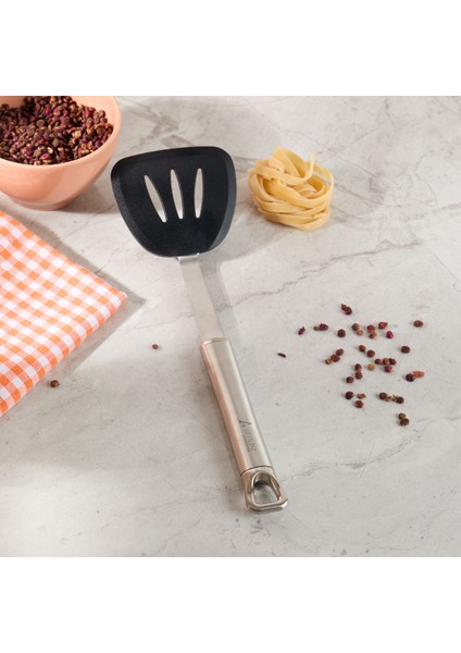 Protools Silikon Delikli Spatula