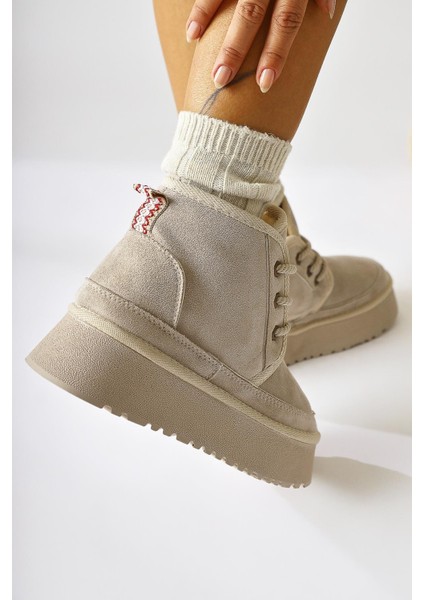 Maricris Bej Süet Kalın Tabanlı Bağcıklı Yarım Bot indirimleri