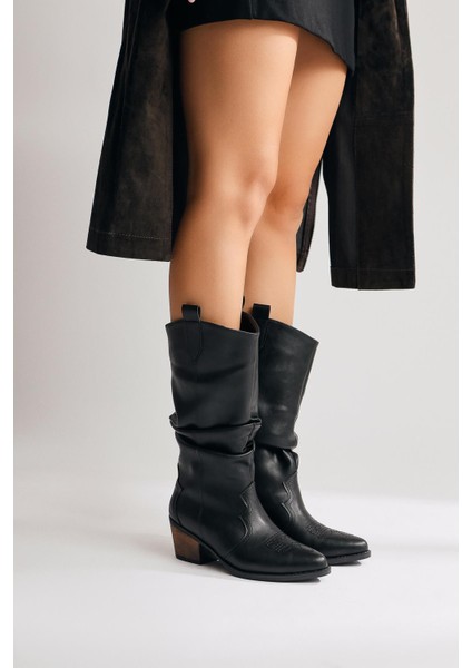 Lise-Britt Siyah Körüklü Nakışlı Western Bot modelleri