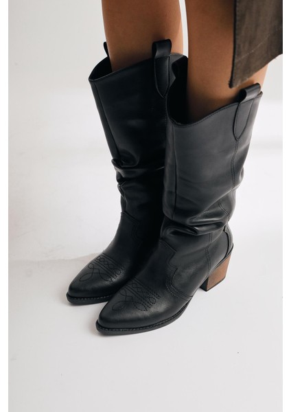 Lise-Britt Siyah Körüklü Nakışlı Western Bot fırsatları