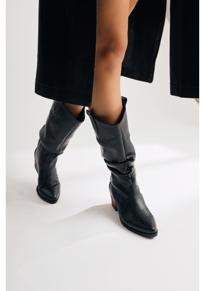 Lise-Britt Siyah Körüklü Nakışlı Western Bot indirimleri