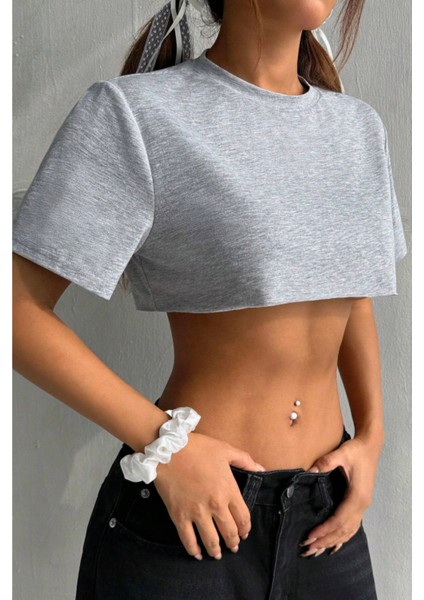 Kadın Gri Bisiklet Yaka Oversize Crop T-Shirt modelleri