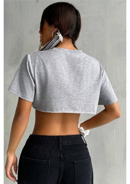 Kadın Gri Bisiklet Yaka Oversize Crop T-Shirt indirimleri