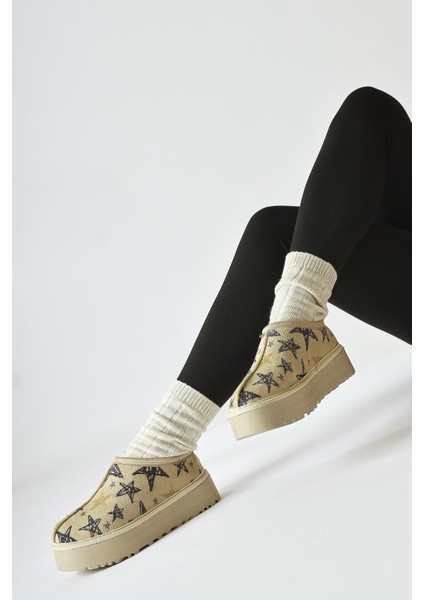 Gamila Bej Süet Yıldız Desenli Içi Kürklü Kısa Bot modelleri