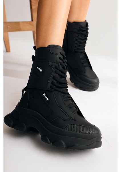 Arline Siyah Bağcıklı Postal Bot modelleri