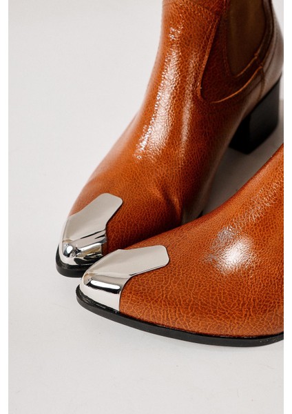 Micki Taba Sivri Burunlu Metal Detaylı Bot fırsatları