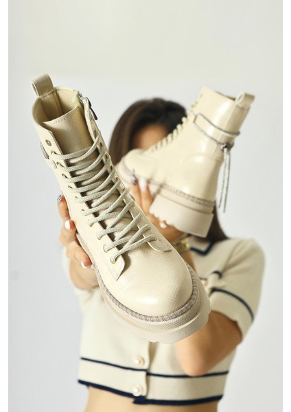 Andia Bej Parlak Taş Detaylı Bağcıklı Bot