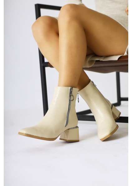 Deyana Bej Kırışık Rugan Fermuar Aksesuarlı Bot fırsatları