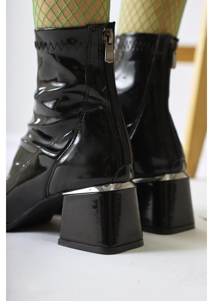 Dominga Siyah Rugan Fermuarlı Bot fırsatları