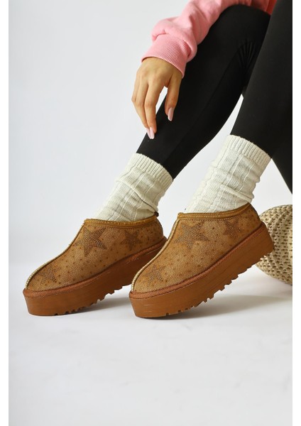 Sterin Bej Süet Parlak Yıldız Detaylı Içi Kürklü Kısa Bot