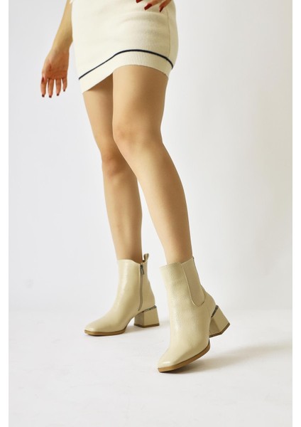 Galya Bej Kırışık Rugan Kısa Topuklu Çekme Bot modelleri