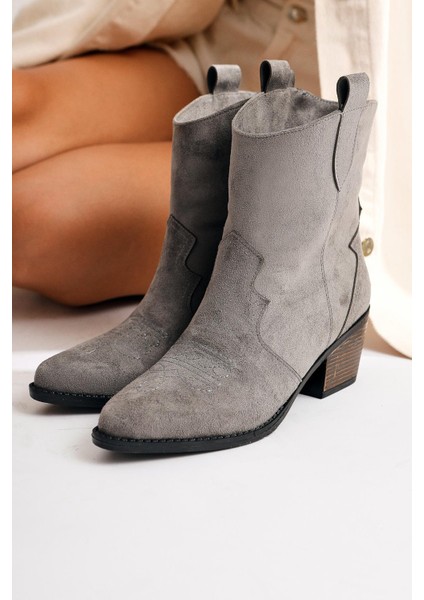 Joo Gri Süet Sivri Burunlu Nakışlı Western Bot